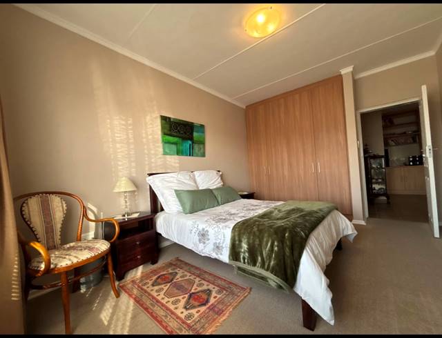 4 BEDROOM HOUSE FOR SALE IN DIAZ BEACH